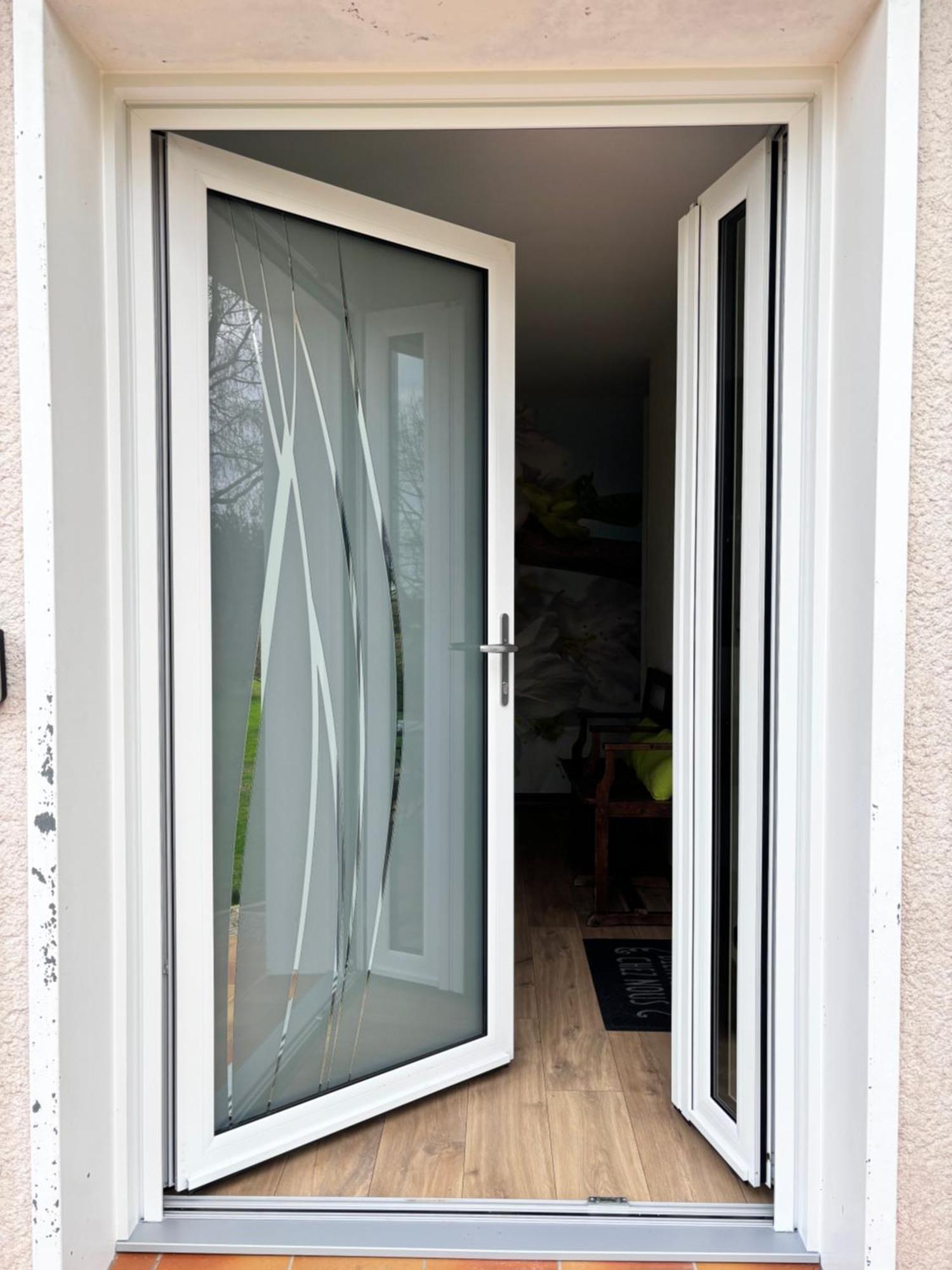 Le Bleu De B. Villa Saint-Etienne-en-Bresse Luaran gambar