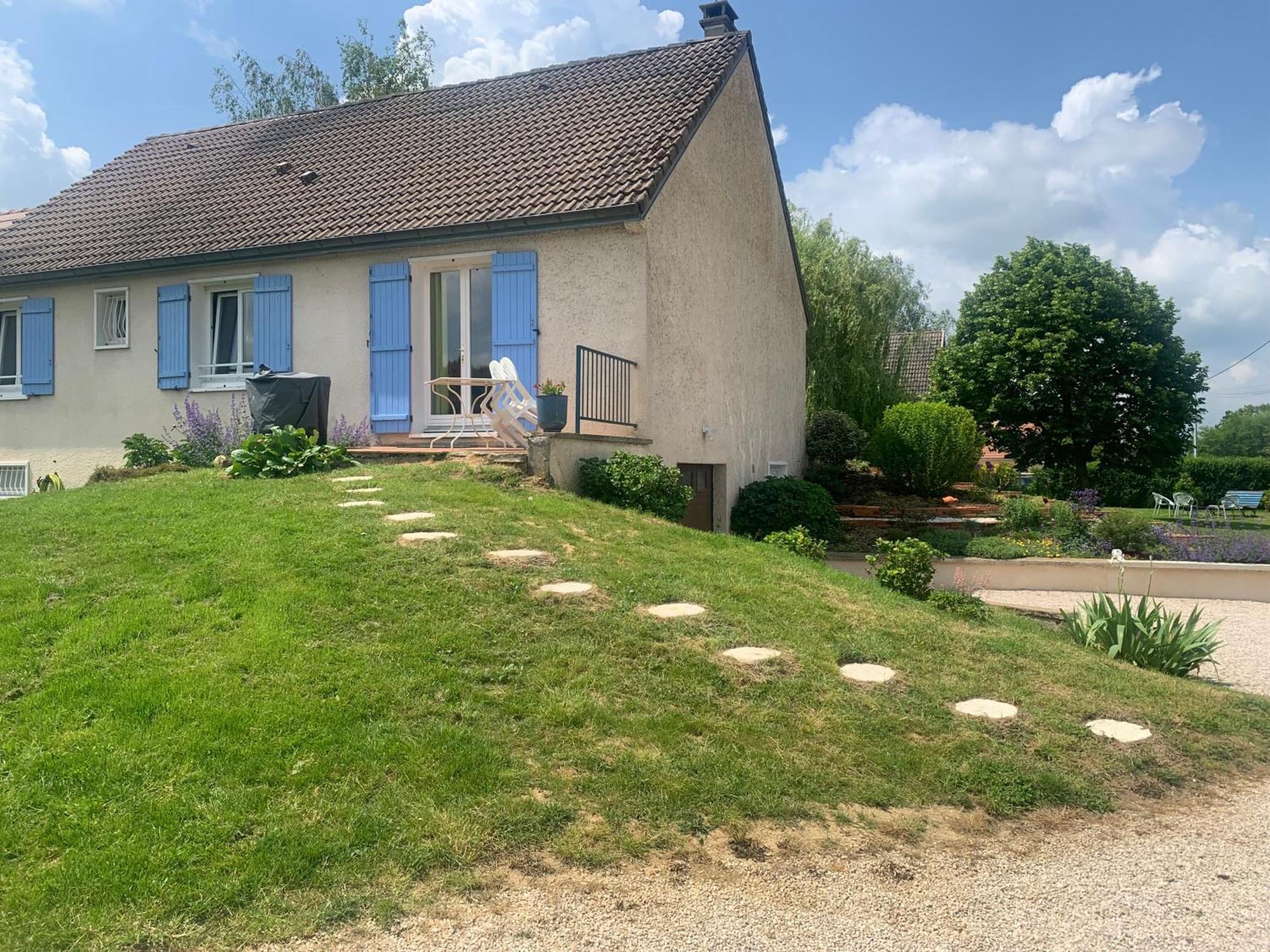 Le Bleu De B. Villa Saint-Etienne-en-Bresse Luaran gambar